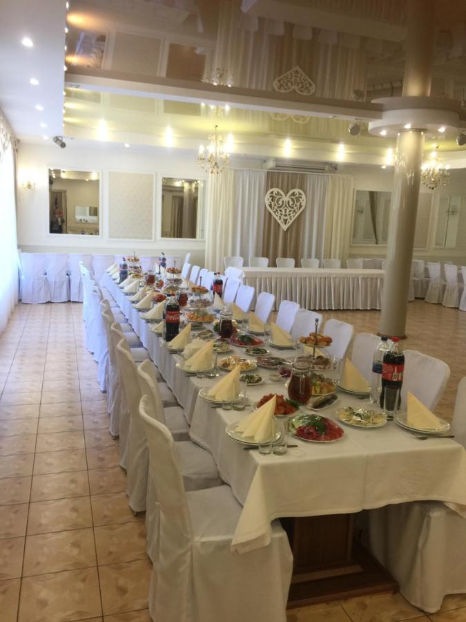 Готель У Свата Гришківці Бердичівський р-н Hryshkivtsi Екстер'єр фото