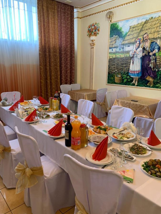 Готель У Свата Гришківці Бердичівський р-н Hryshkivtsi Екстер'єр фото